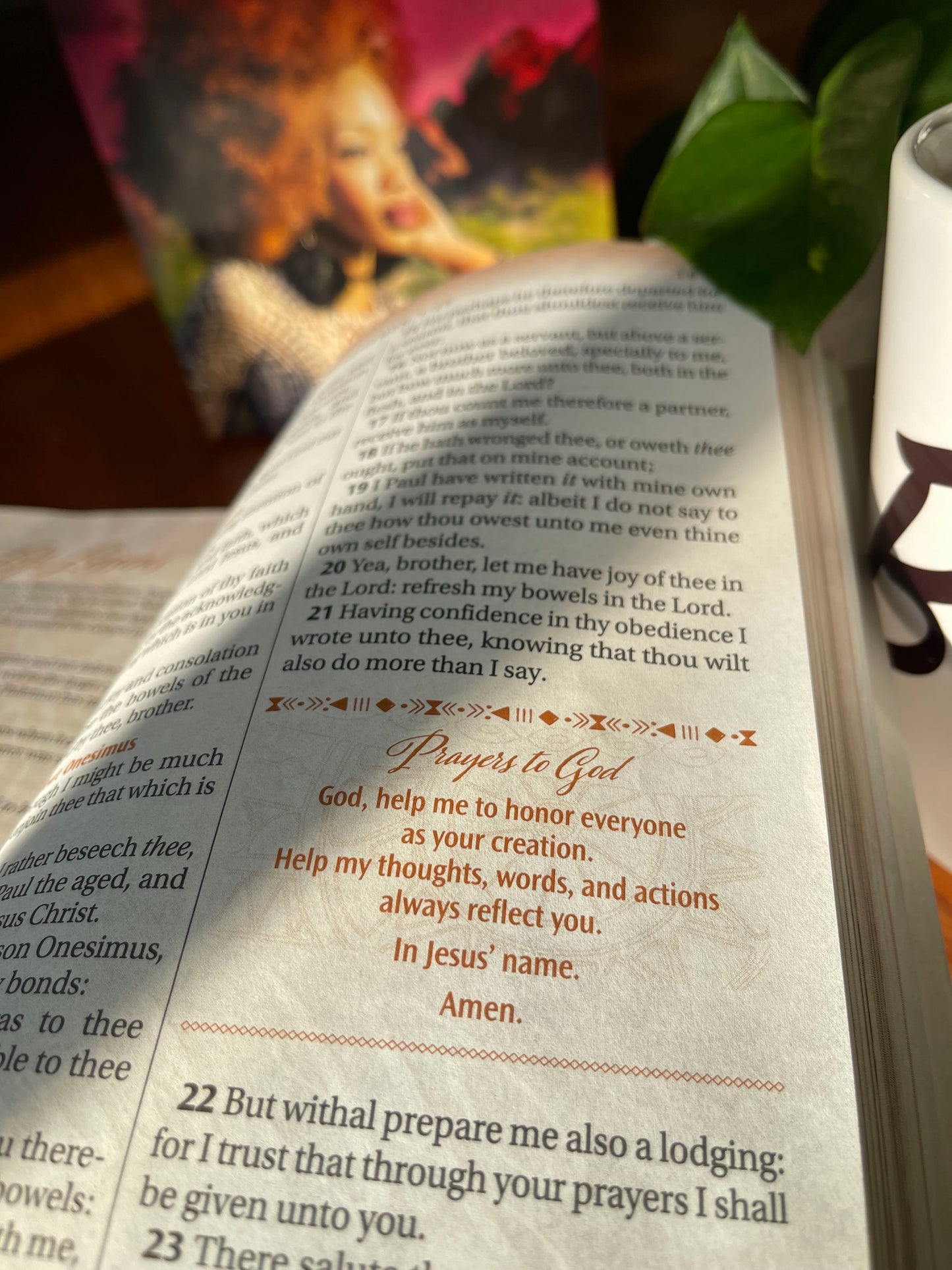 The New Women of Color Study Bible - Purple Luxleather Edition