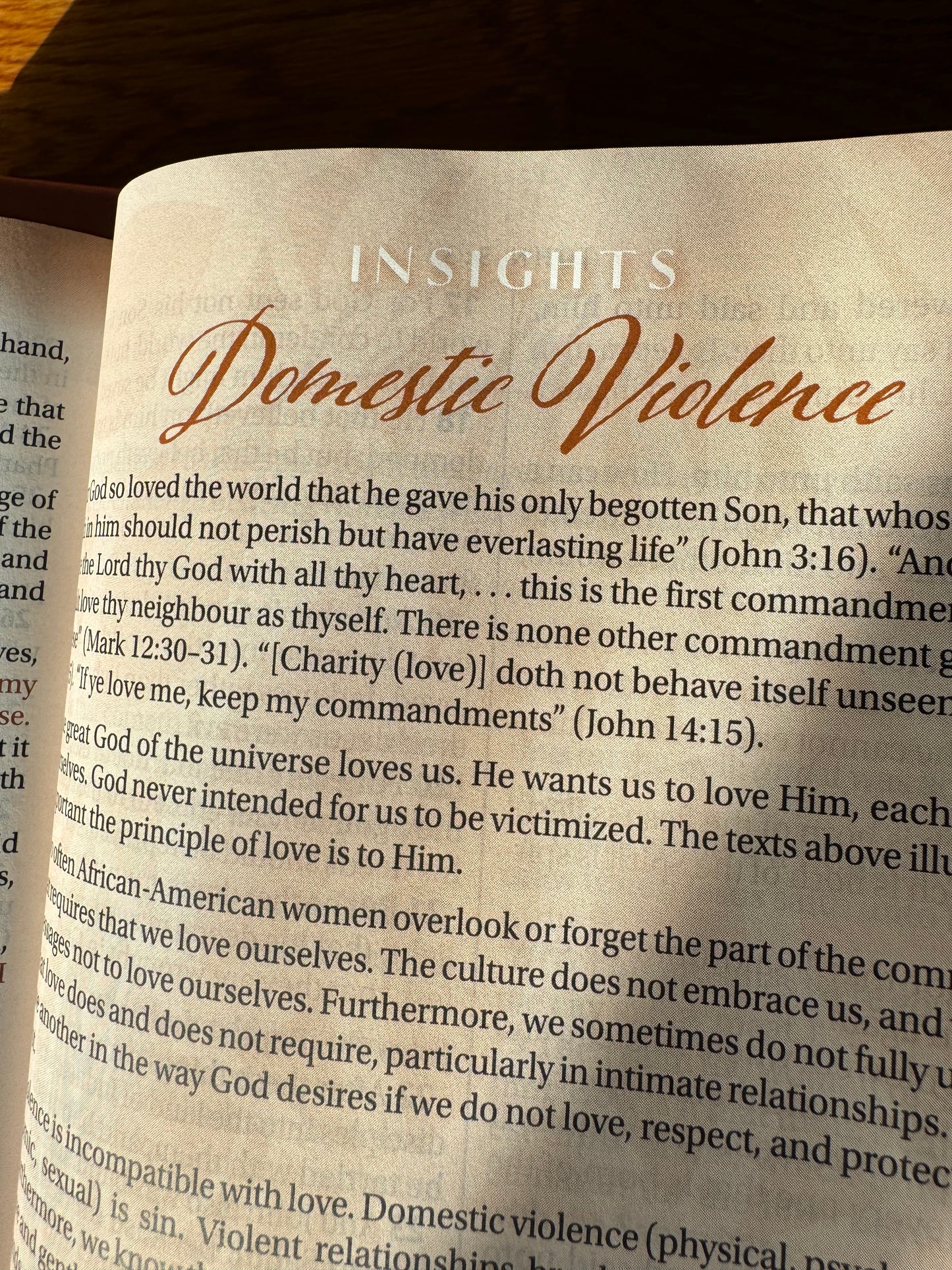 The New Women of Color Study Bible - Purple Luxleather Edition